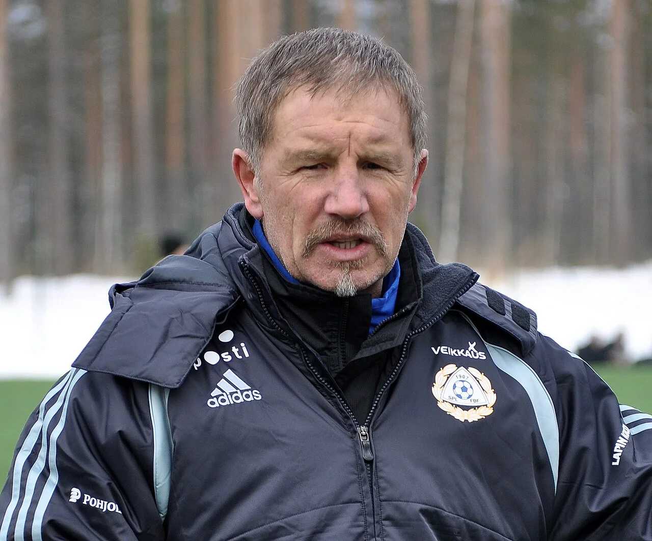 Stuart Baxter, huvudtränare för Halmstads BK, vid sidlinjen